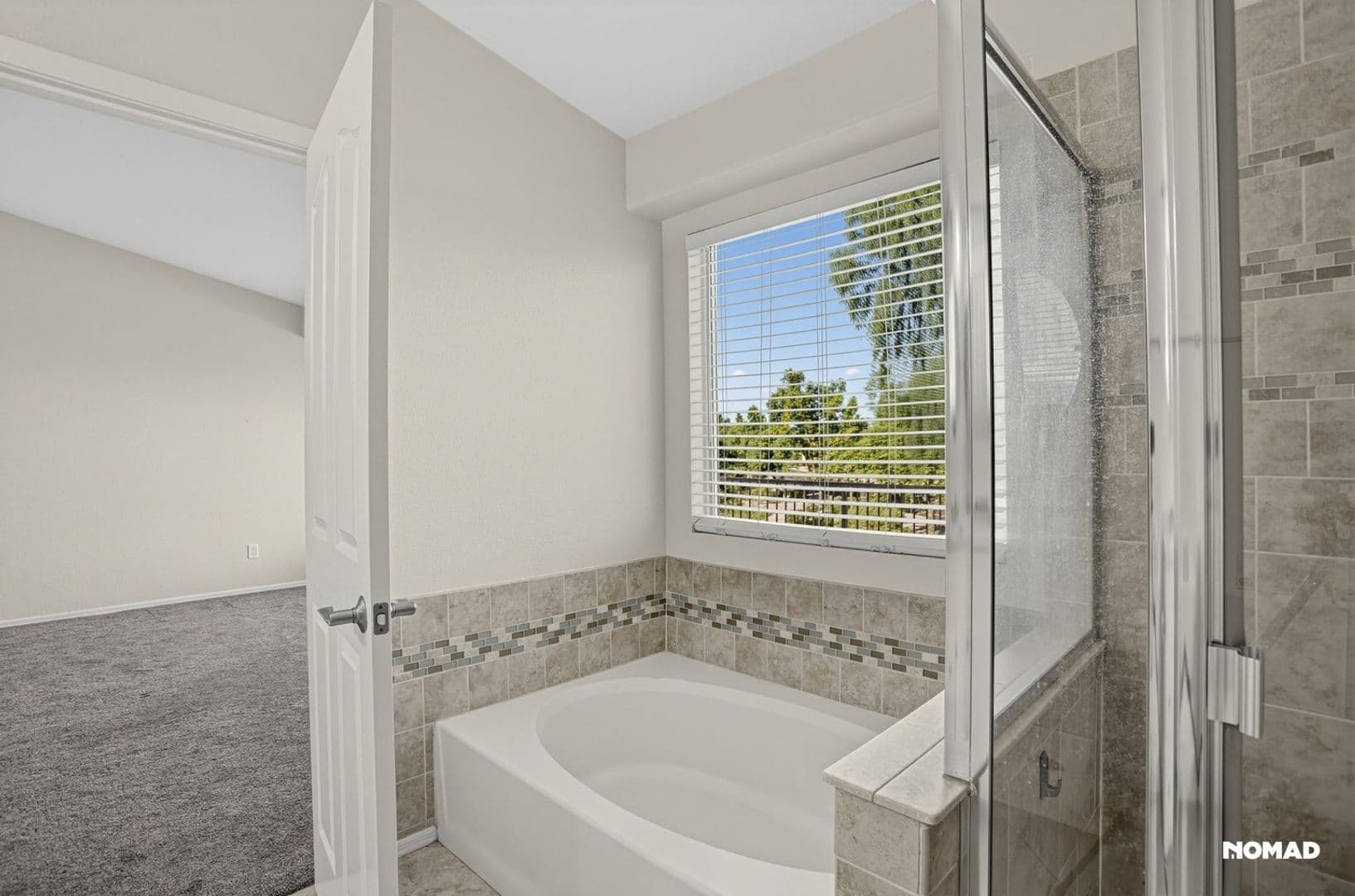 Gilbert House: 141 S Quartz St
