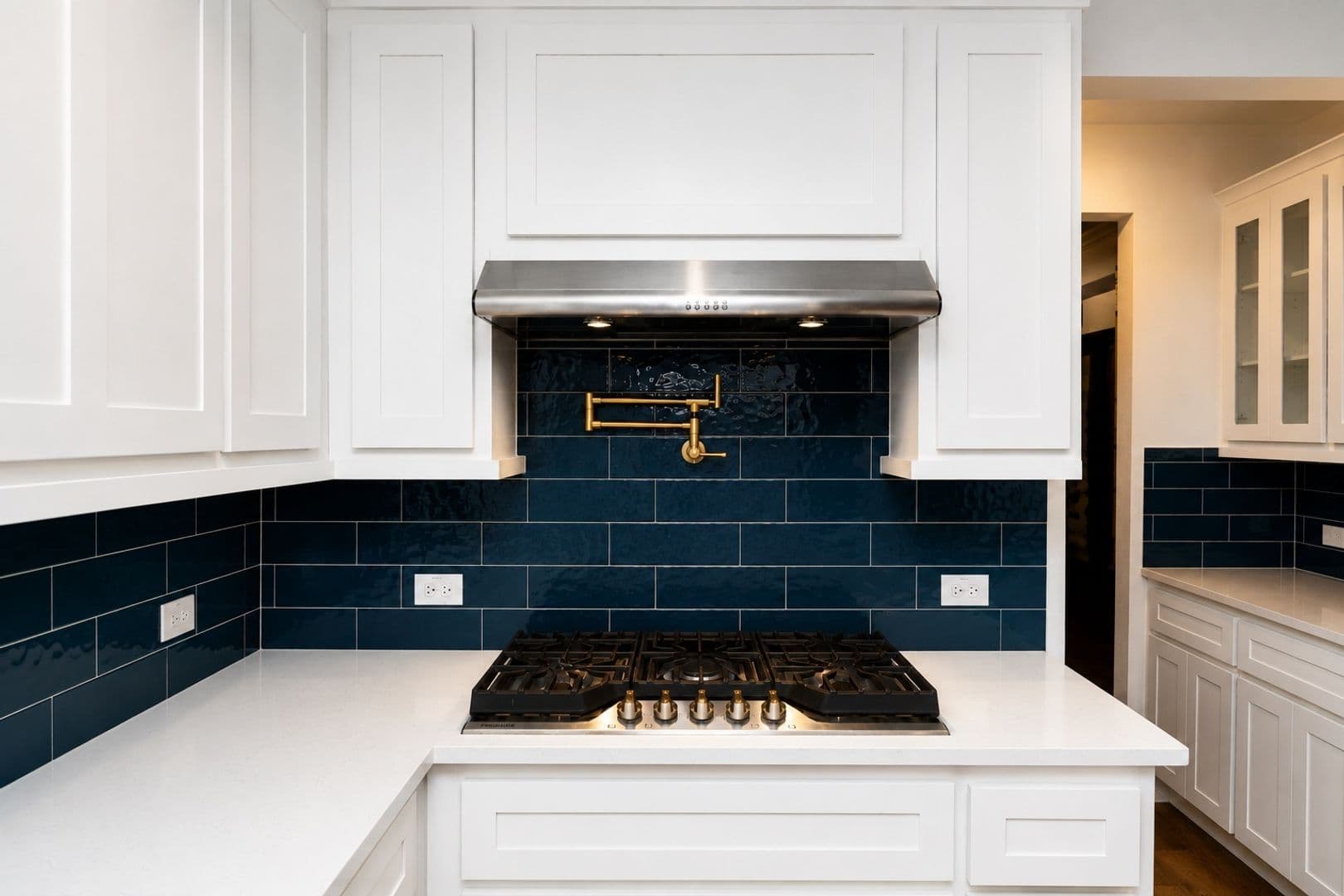 Haslet House: 1066 Lindsay Ln