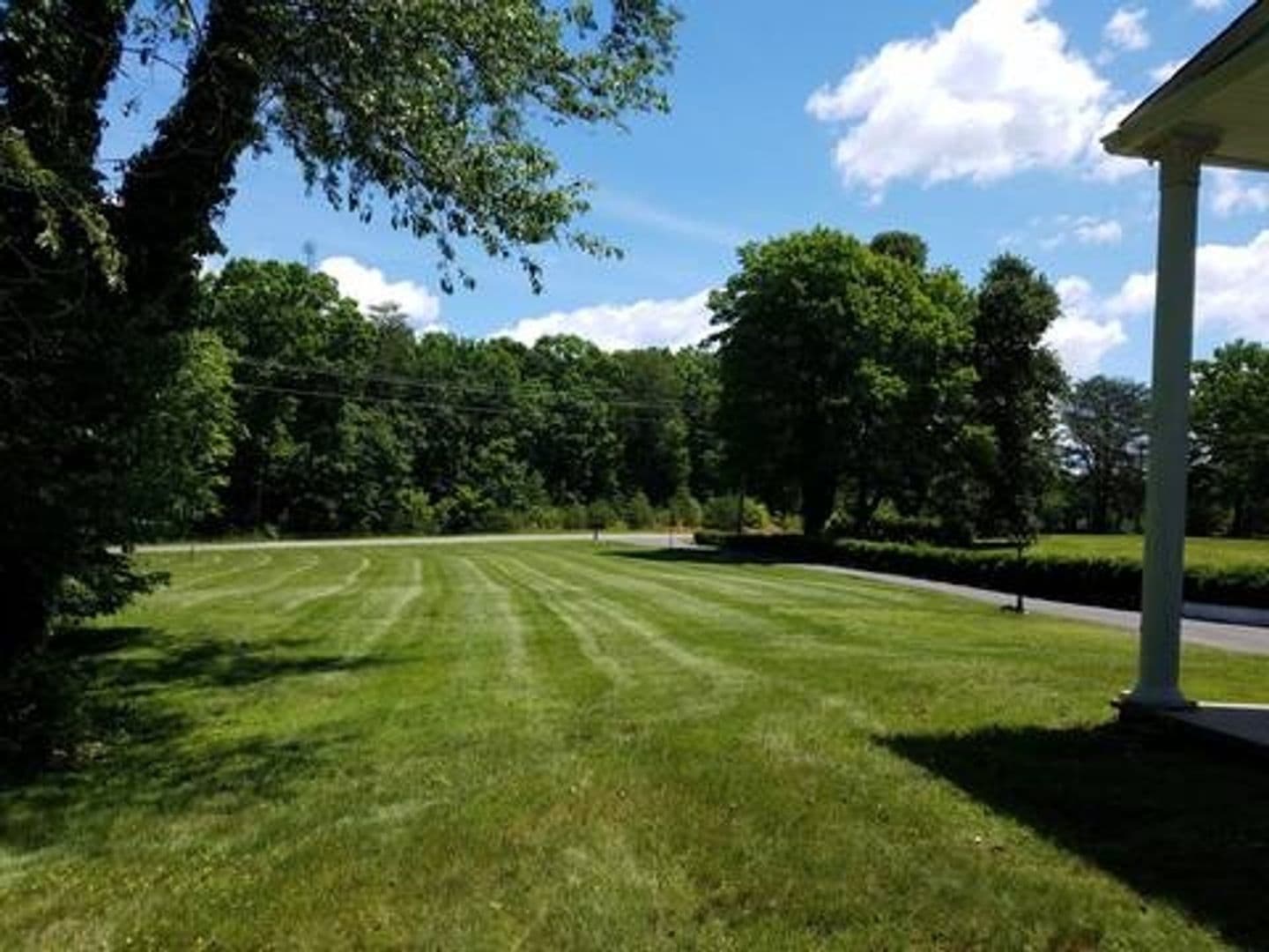 Manassas House: 14414 Bristow Rd