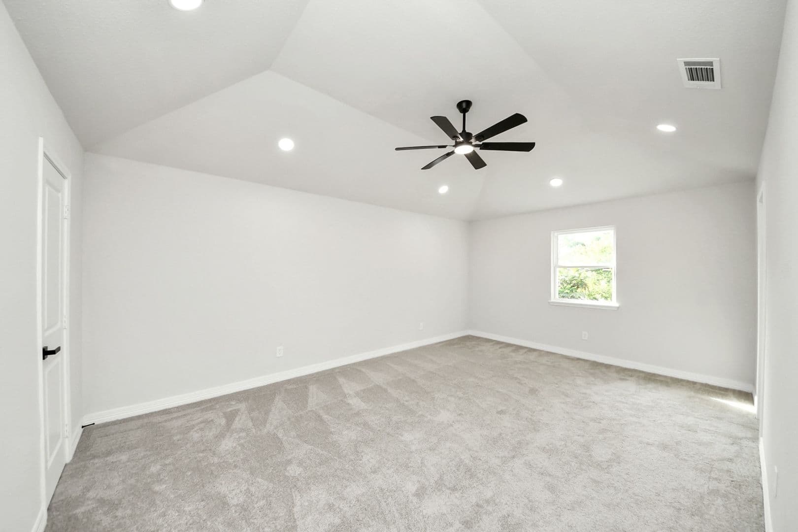 Houston House: 10806 Olympia Dr