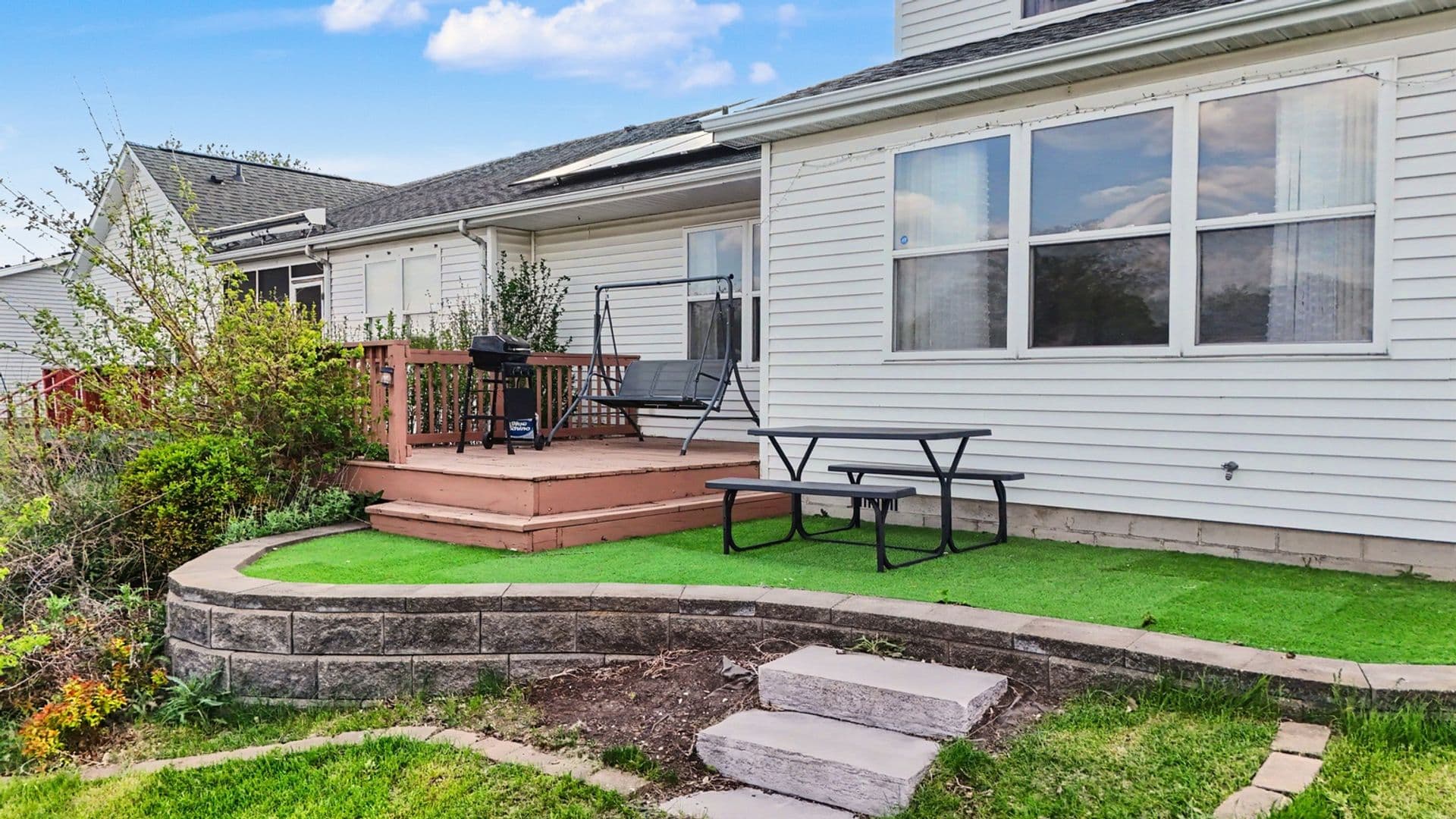 Champaign House: 708 Erin Dr