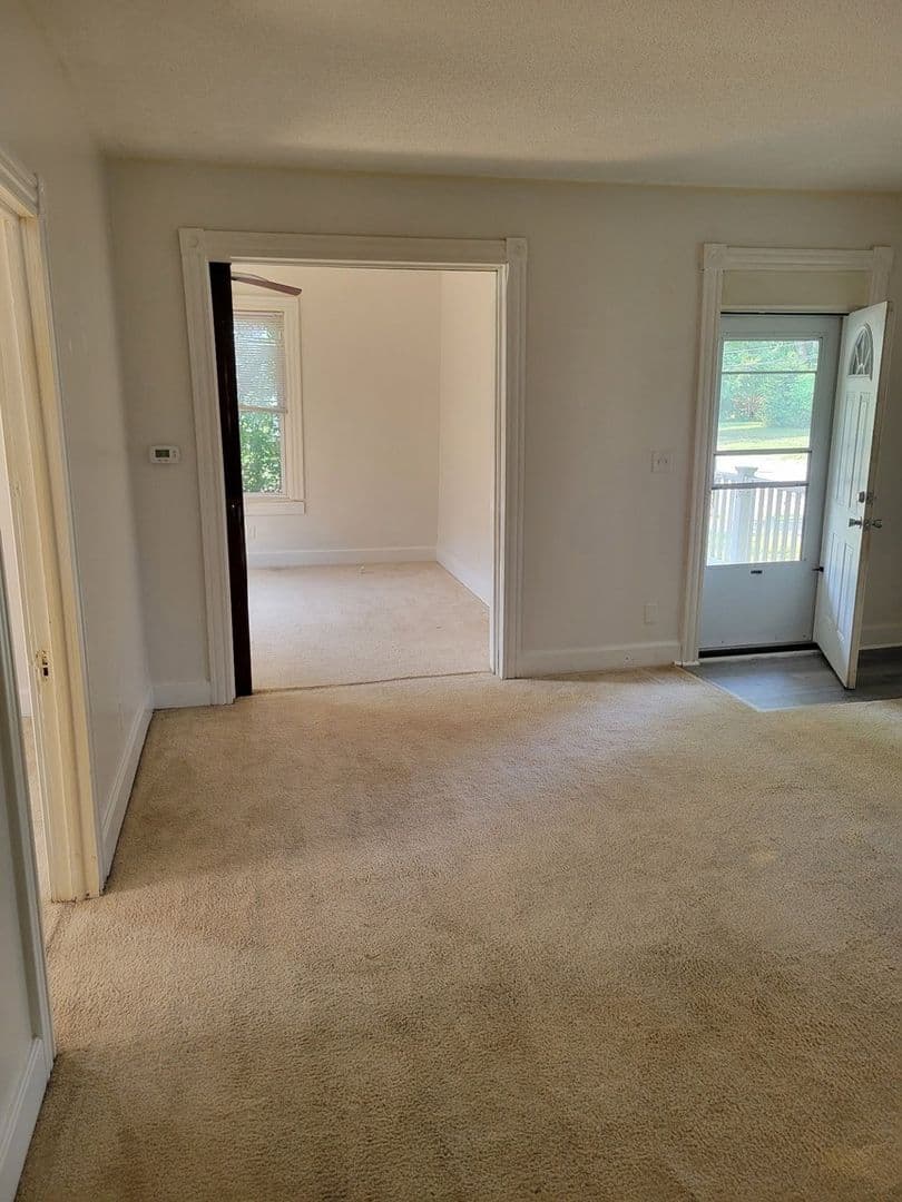 Saginaw Townhome: 1420 Adams St