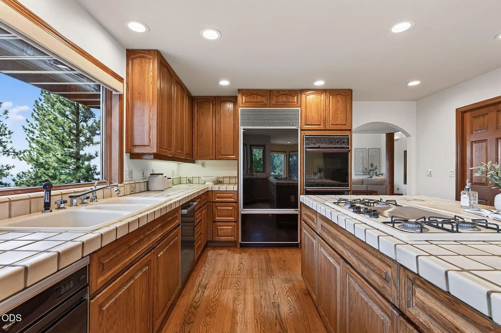 Bend House: 2889 Nw Starview Dr