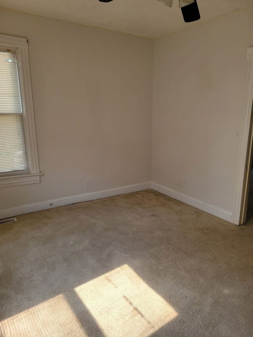 Saginaw Townhome: 1420 Adams St