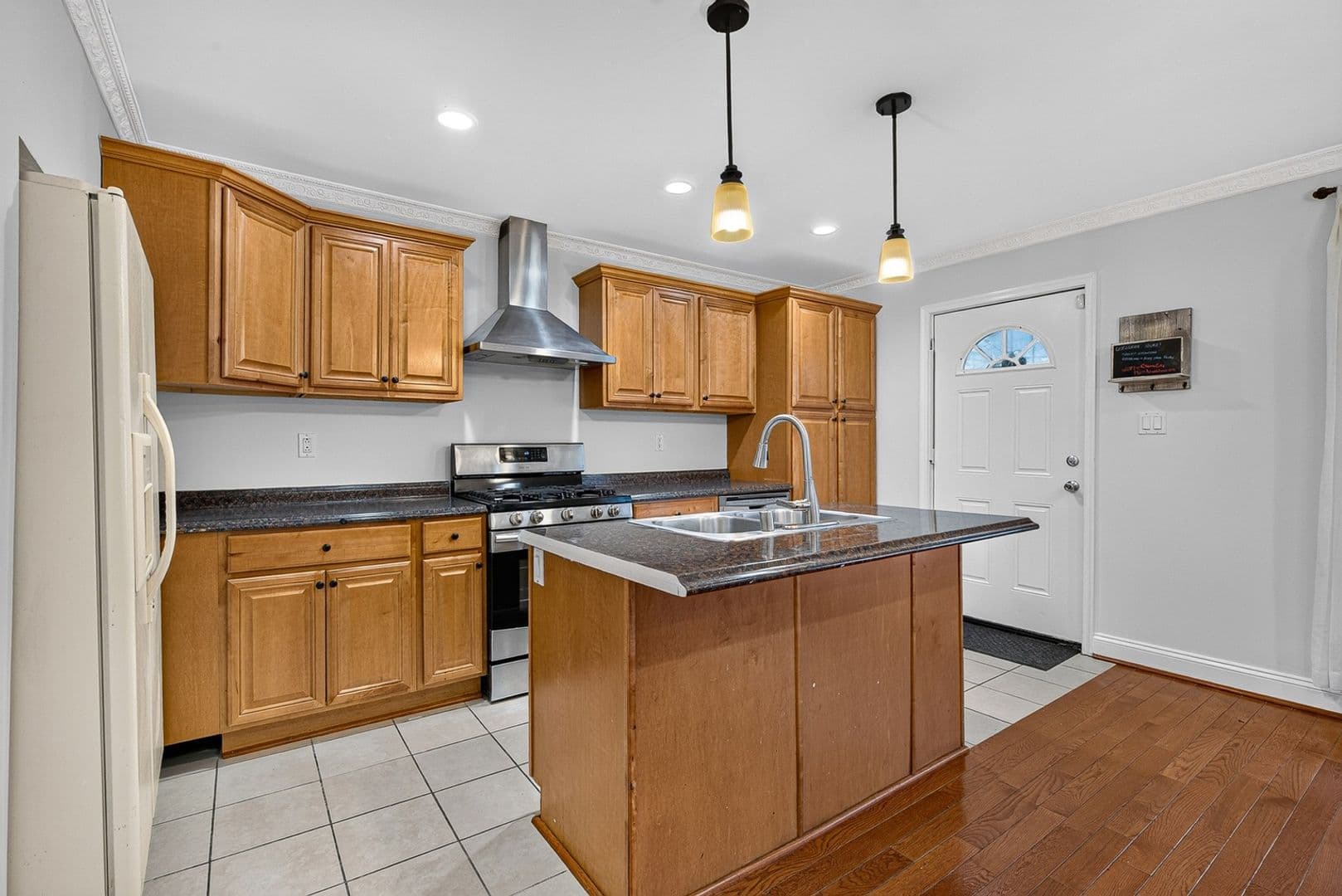 Baltimore Townhome: 805 Arnold Ct