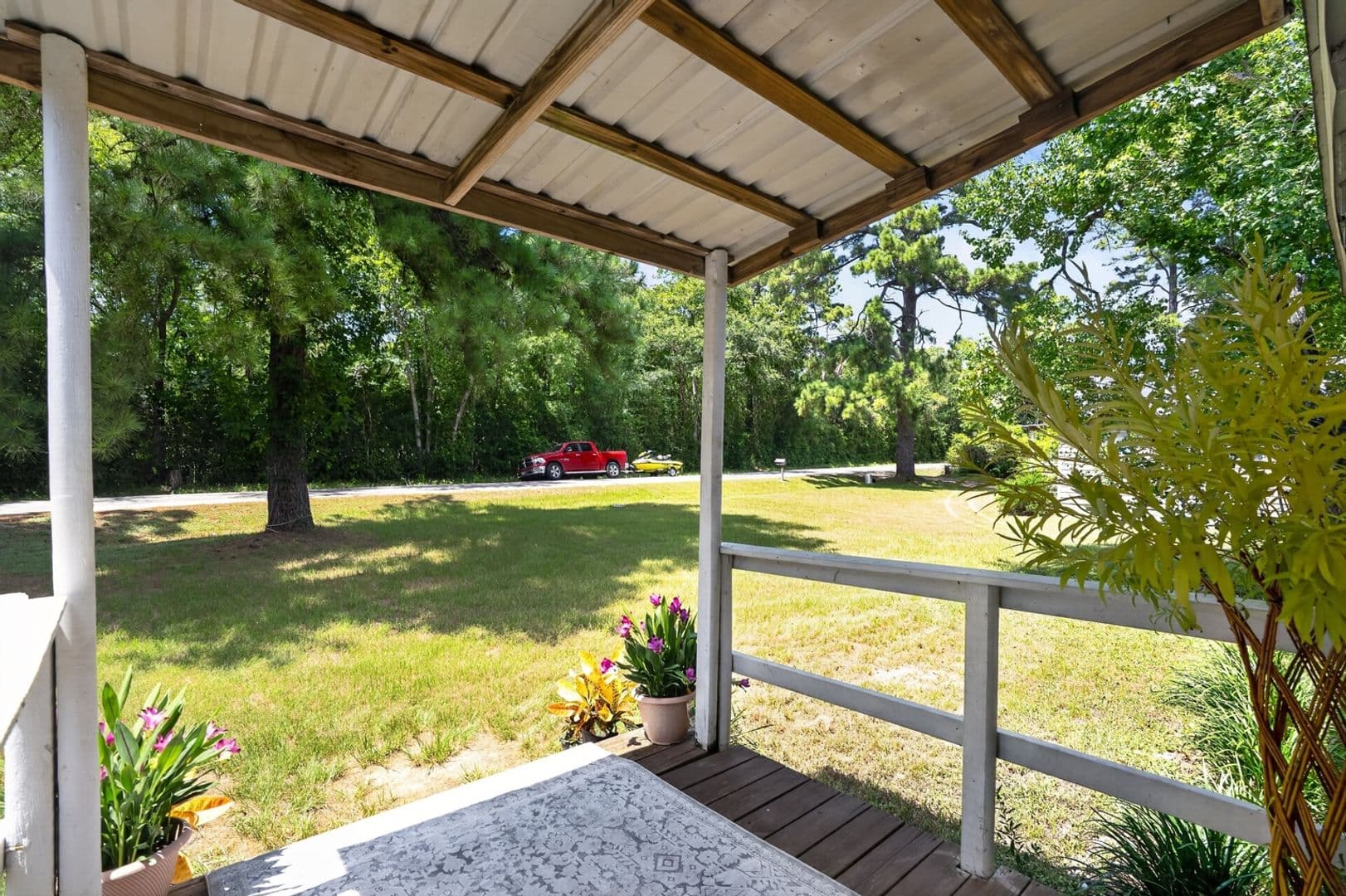 Montgomery House: 2827 Bobville Rd