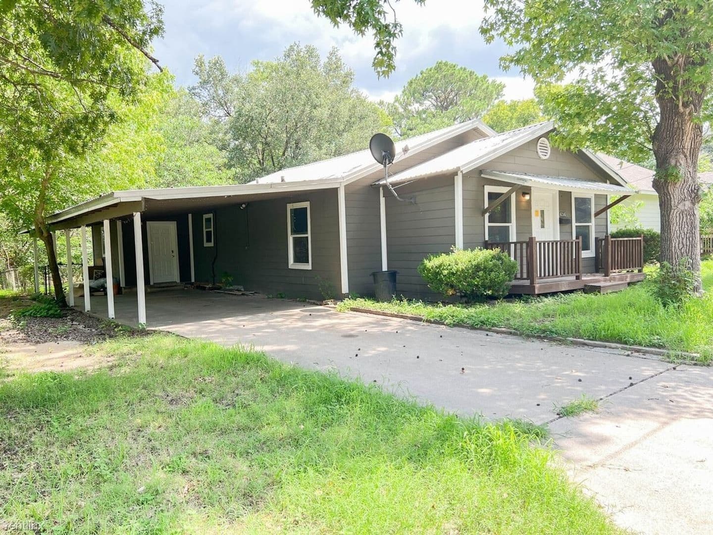 Rockdale House: 636 N Wilcox St