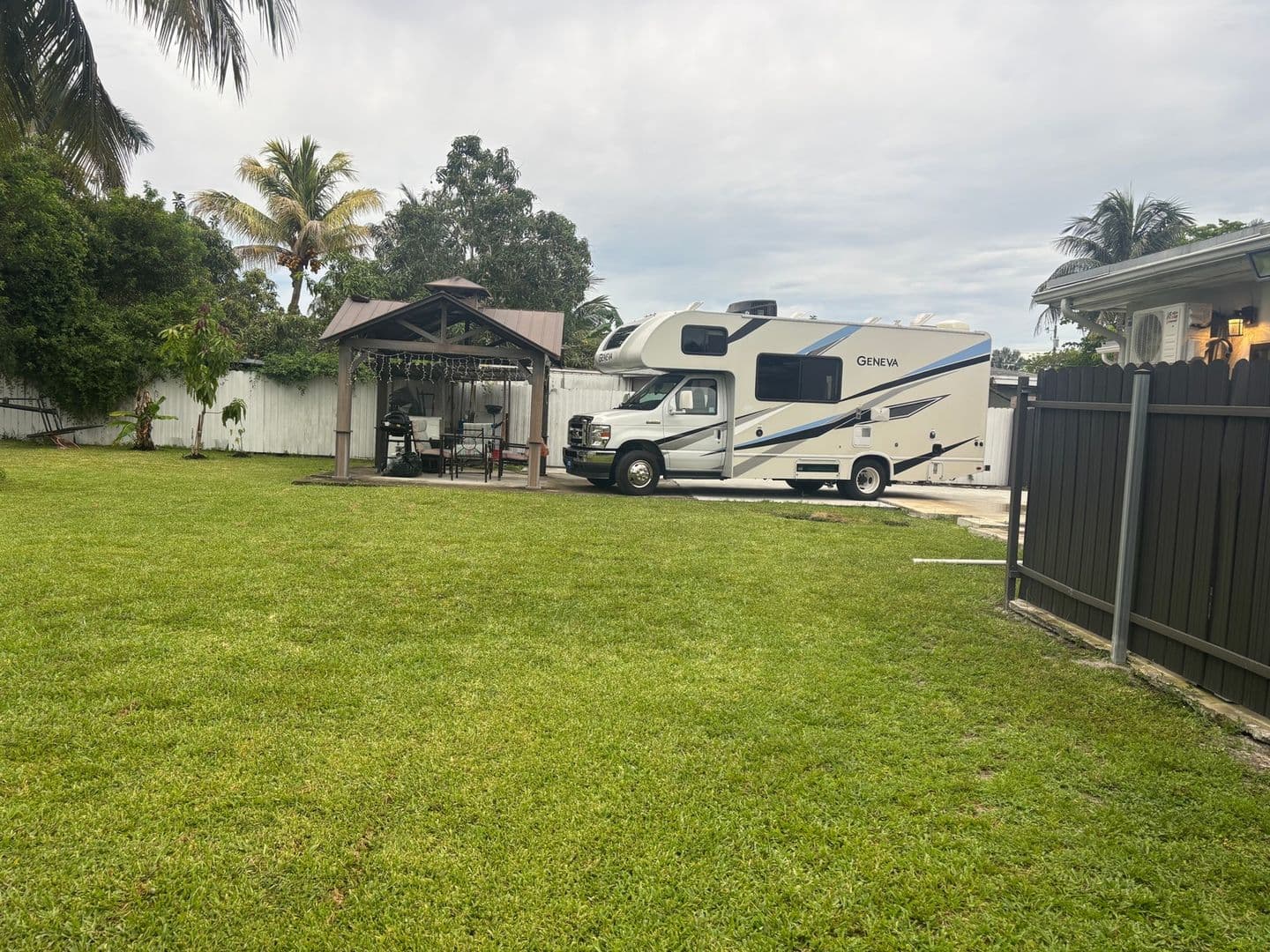 Miami Townhome: 1071 Nw 85th St