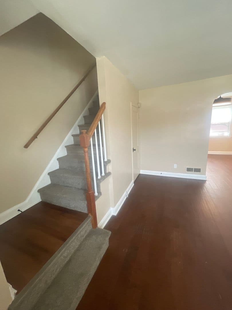 Essex House: 551 Welbrook Rd