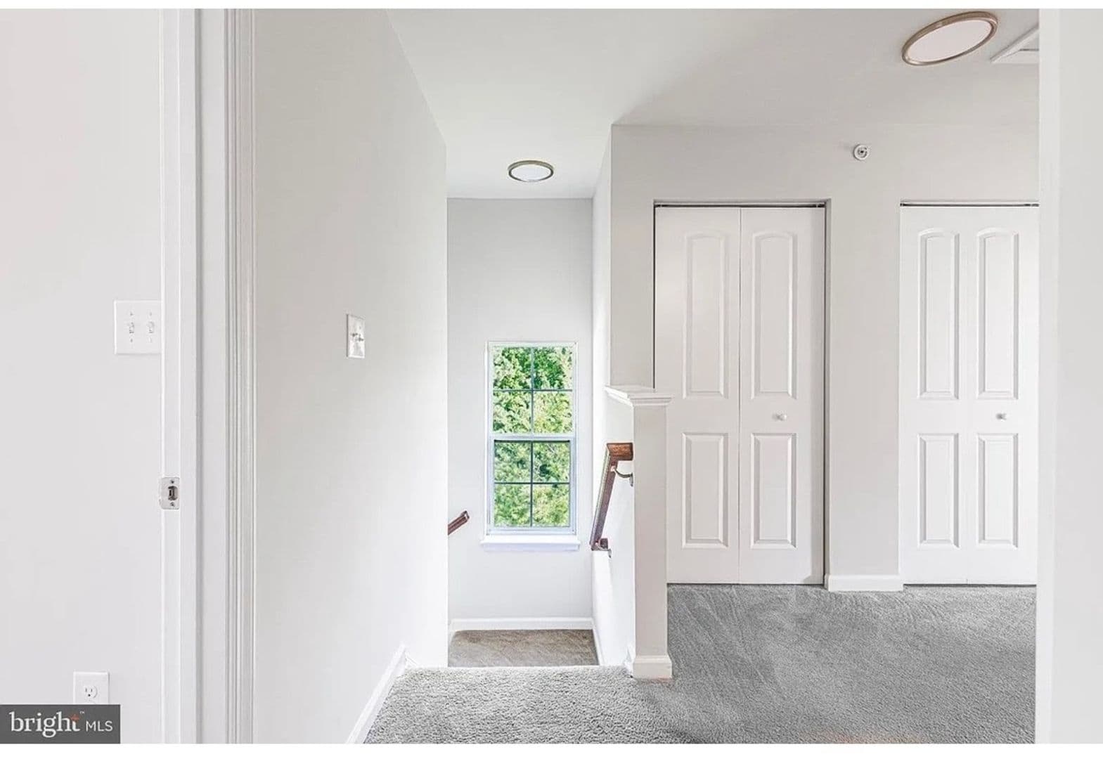 Newark Townhome: 621 S Twin Lakes Blvd