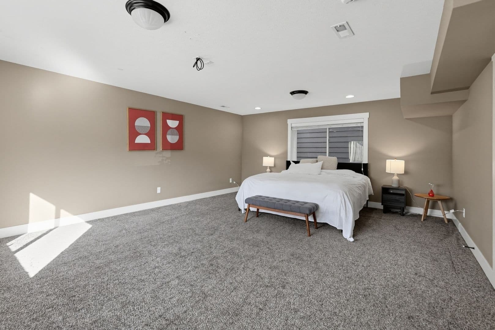 Portland House: 3830 NW Unrath Pl
