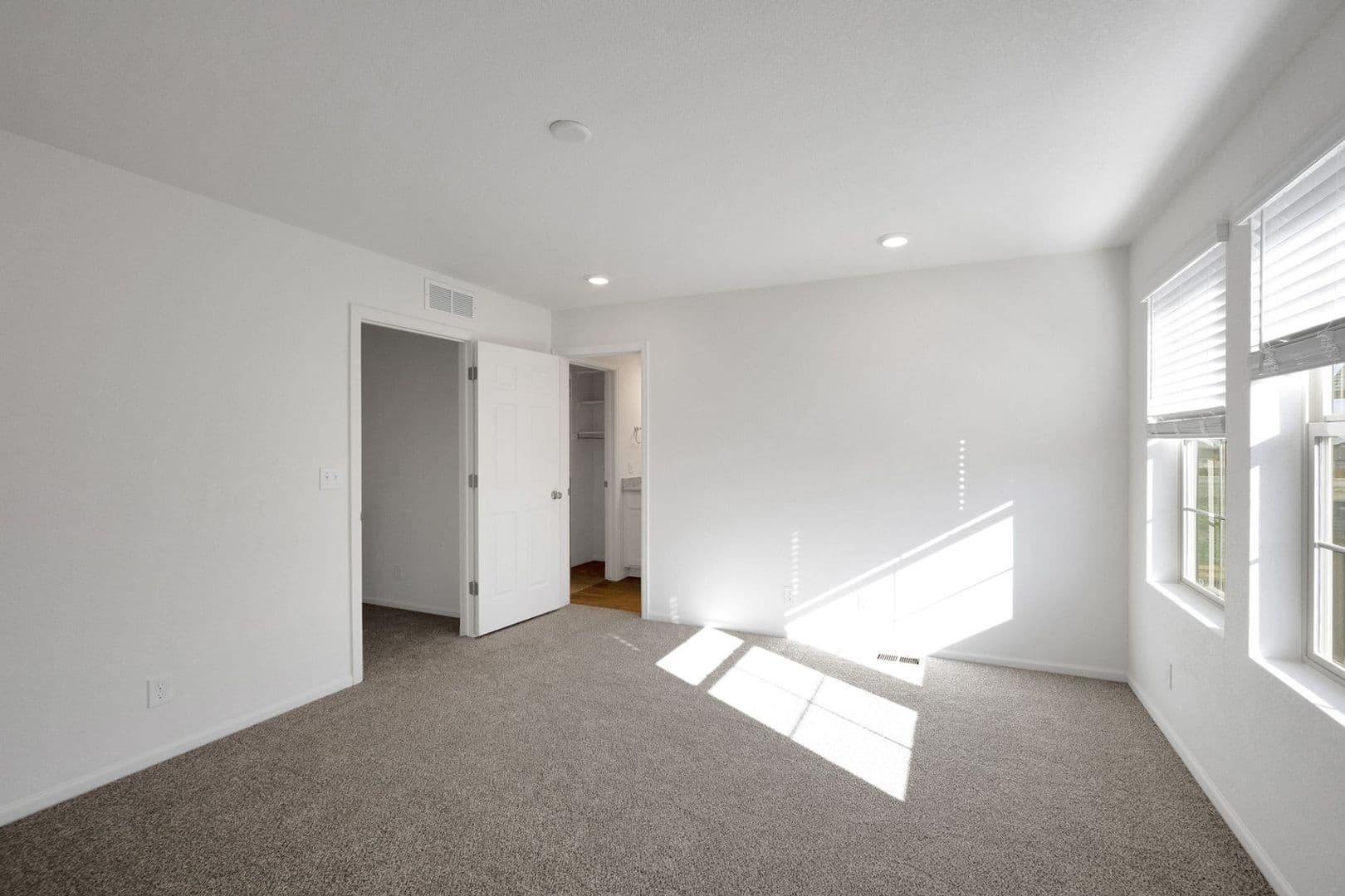 Commerce City House: 16131 E 111th Dr