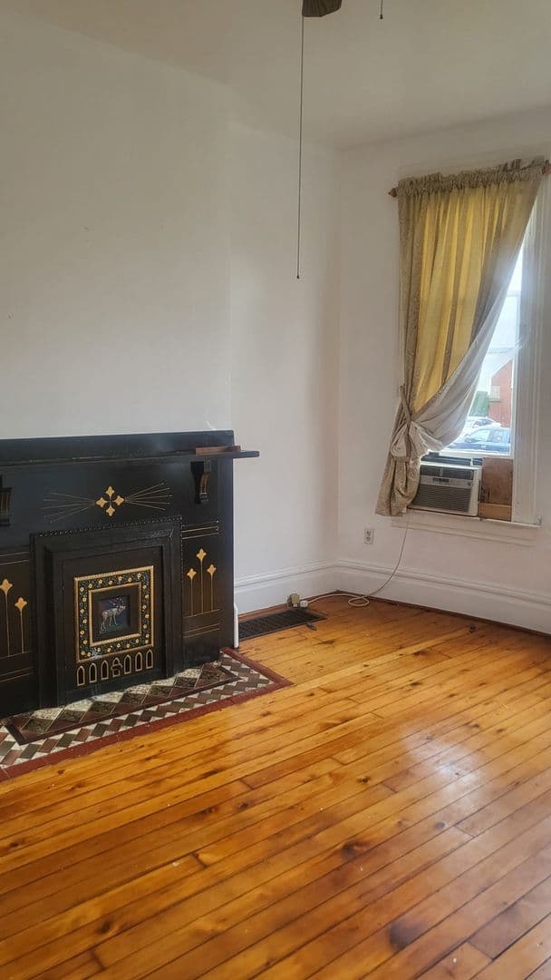 East Mc Keesport Townhome: 1130 Broadway Ave