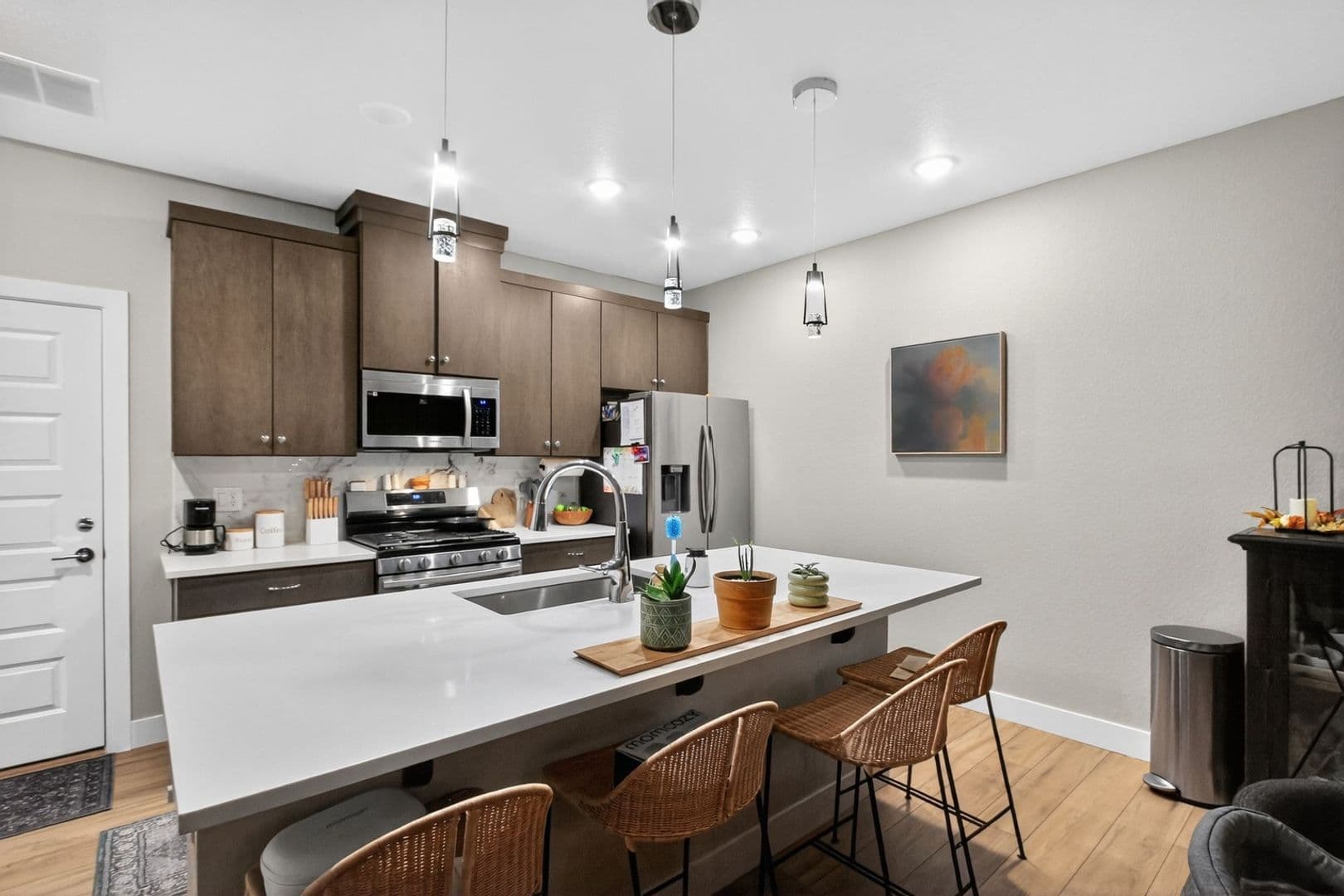 Parker House: 16370 Alzere Pl
