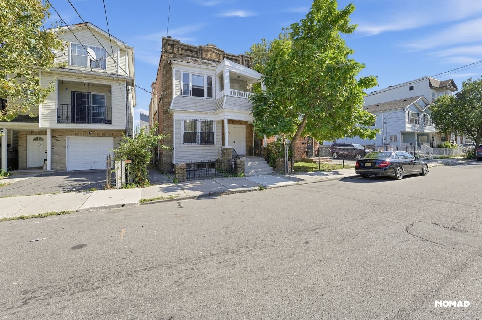 Newark Townhome: 72 Norwood St