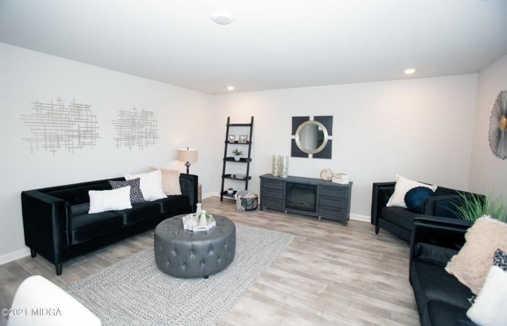 Macon House: 178 Goodall Woods Dr