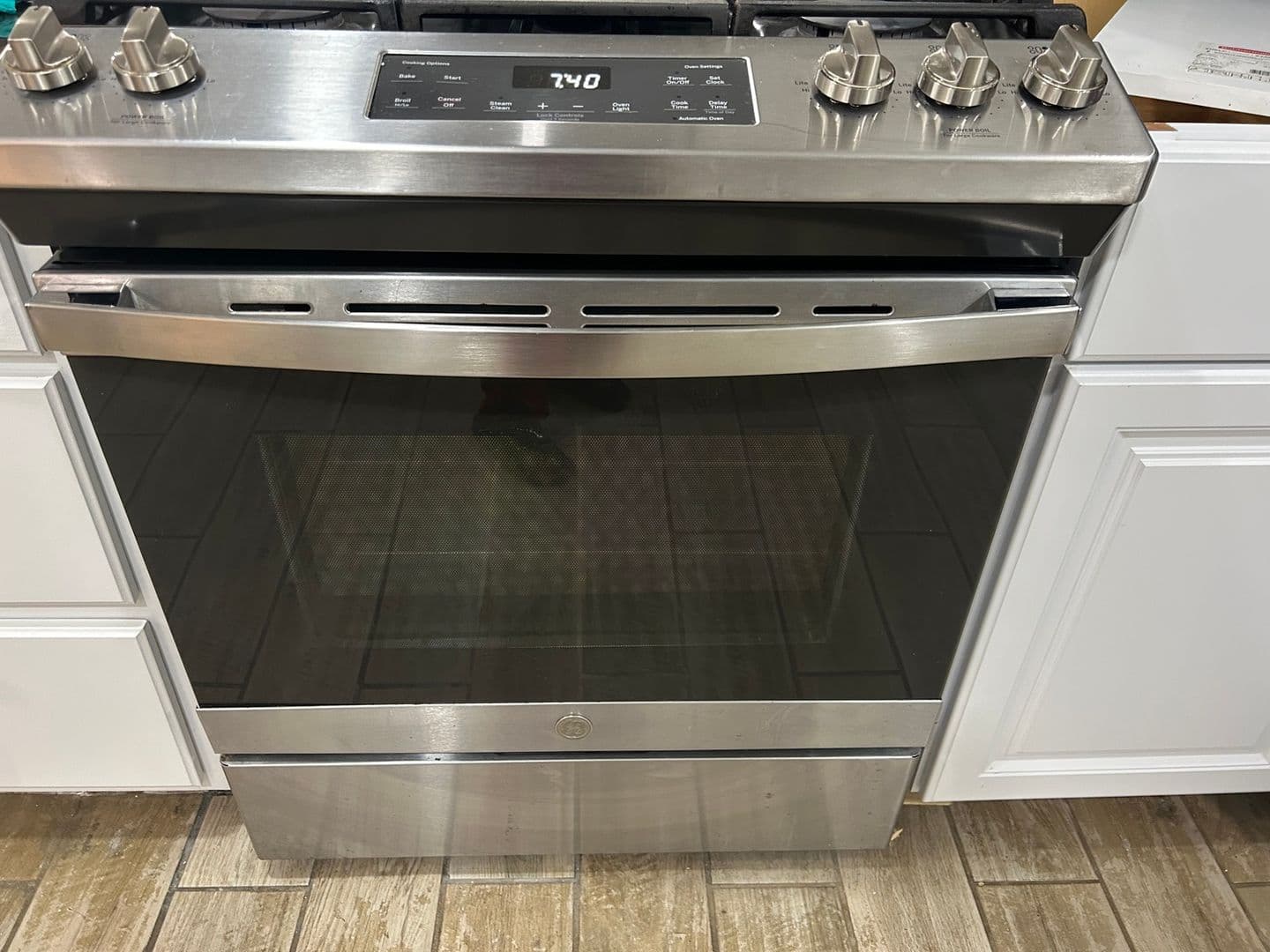 Snellville House: 2664 Abington Dr