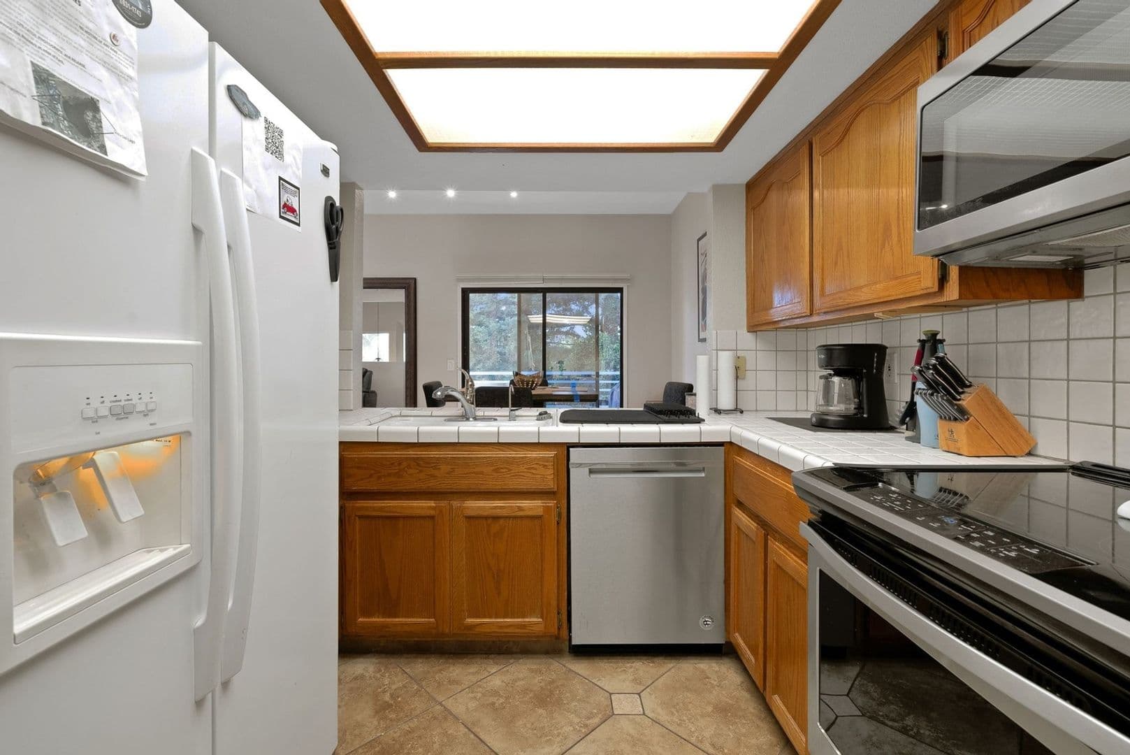 Bakersfield Townhome: 14500 Las Palmas Dr
