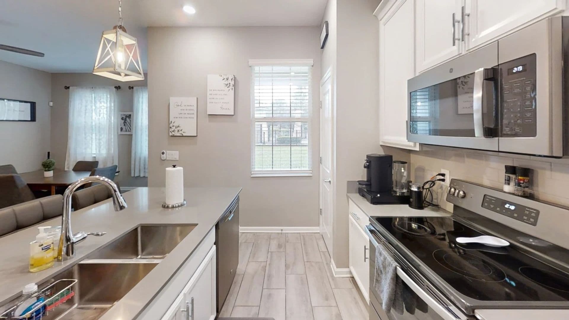 Davenport Townhome: 8511 Golf Way