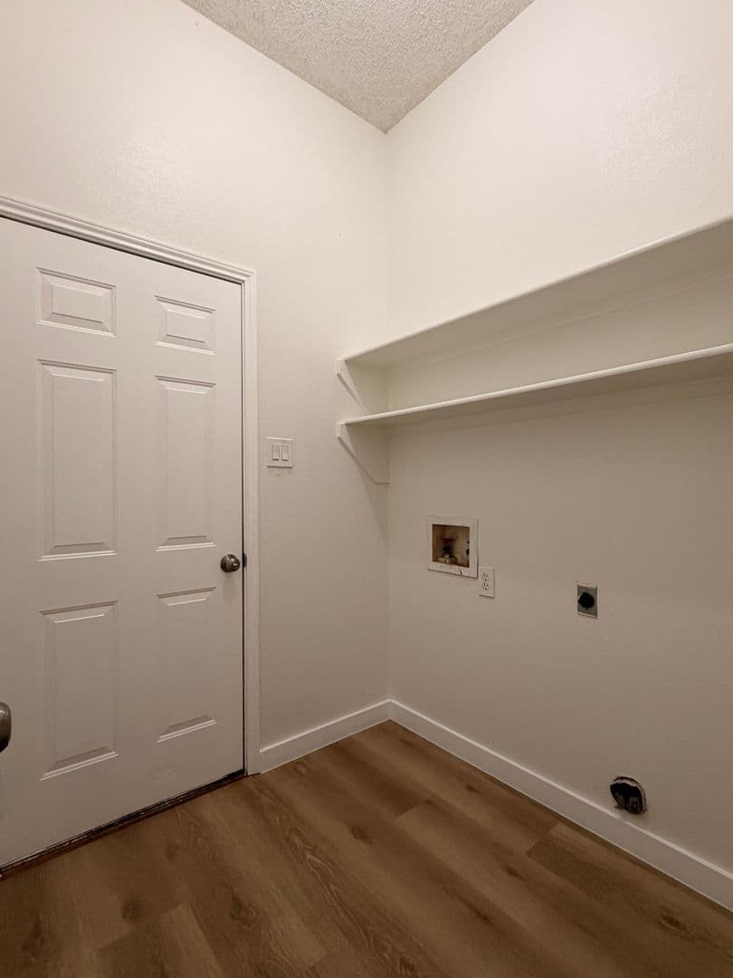 Fort Worth House: 7562 John T White Rd