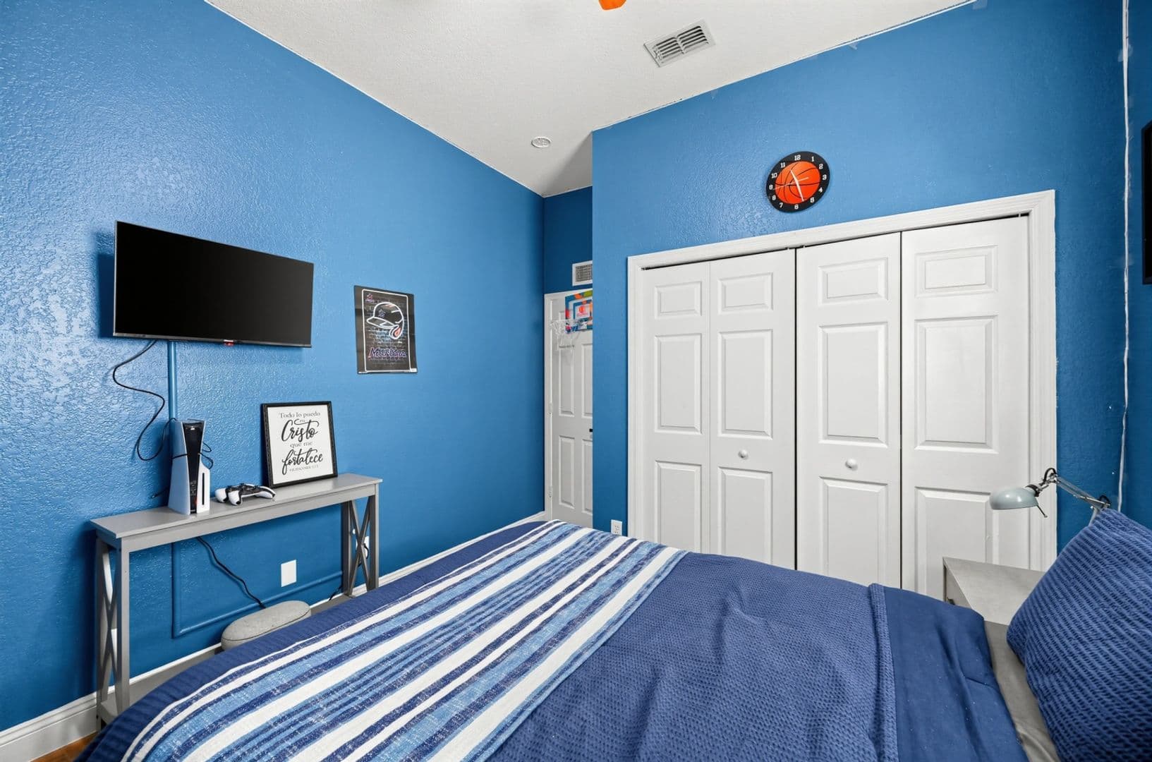Naples House: 2926 Inlet Cv Ln E