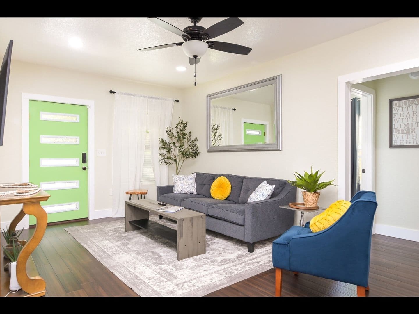 San Antonio House: 1226 Lamar St