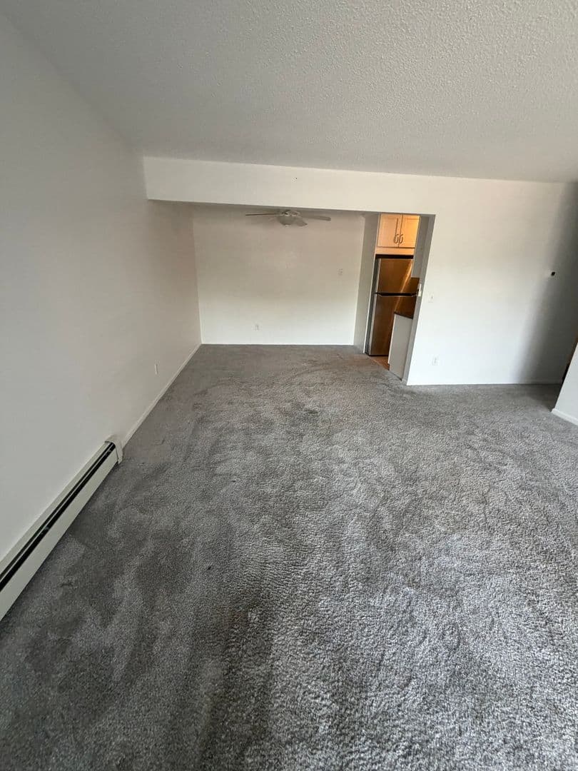 Mound Condo: 4387 Wilshire Blvd