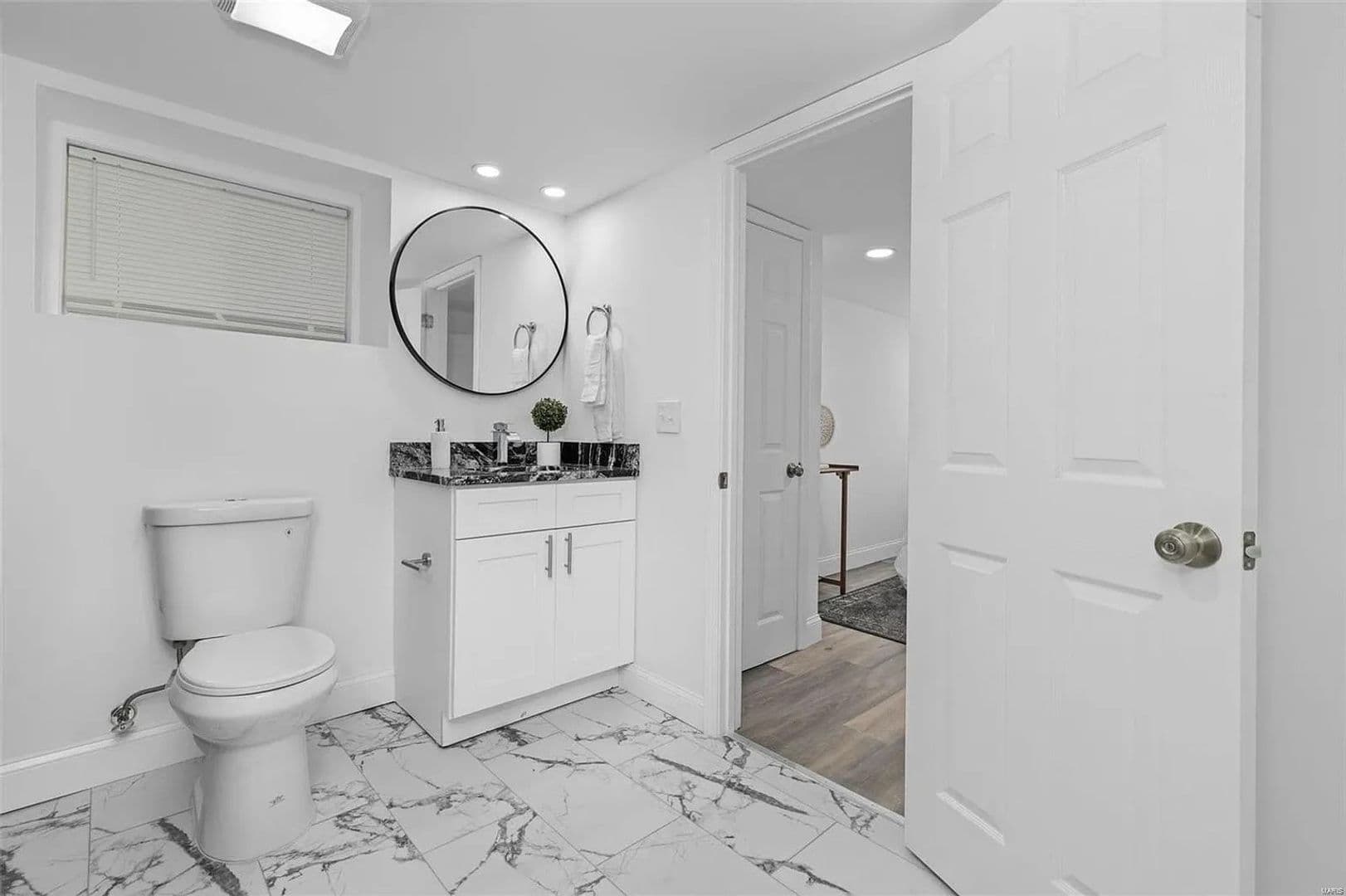 Saint Louis House: 4406 Ellenwood Ave