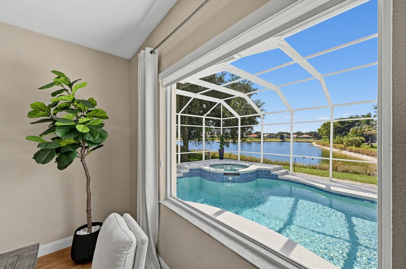 Naples House: 2926 Inlet Cv Ln E
