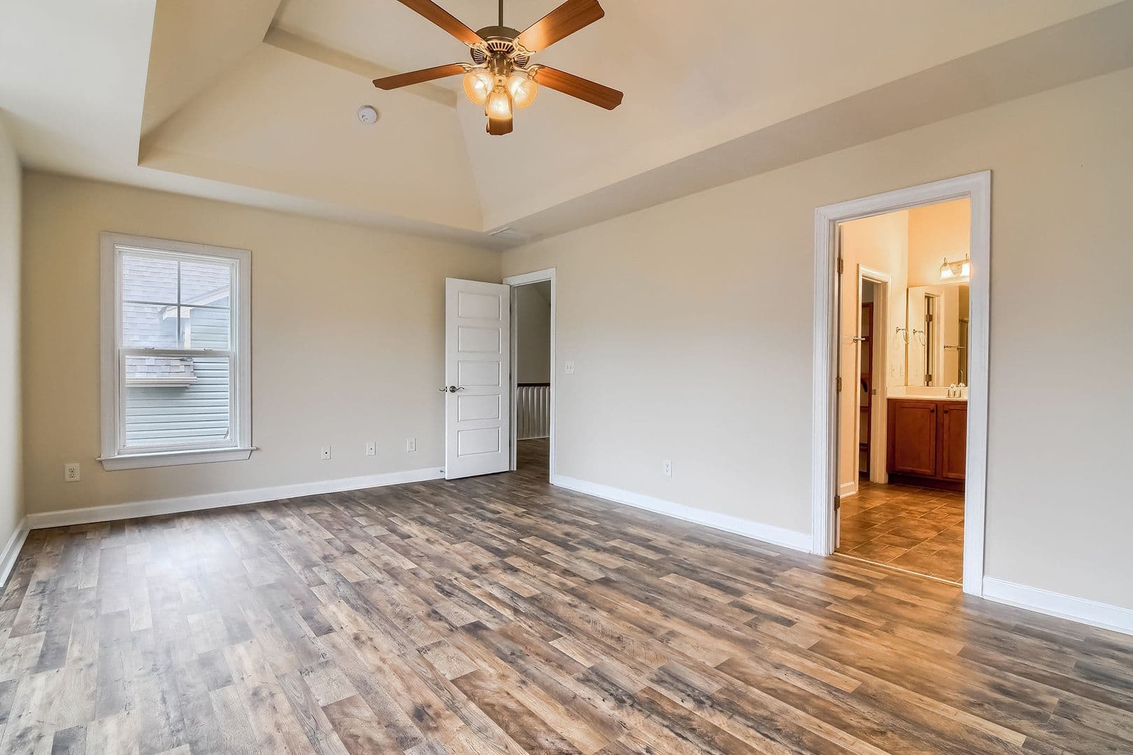 Morrisville House: 202 Roundhouse Lane