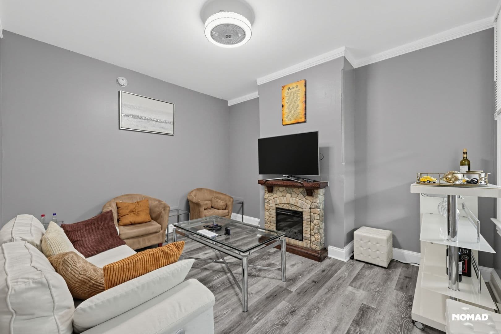 Washington House: 1627 W St SE