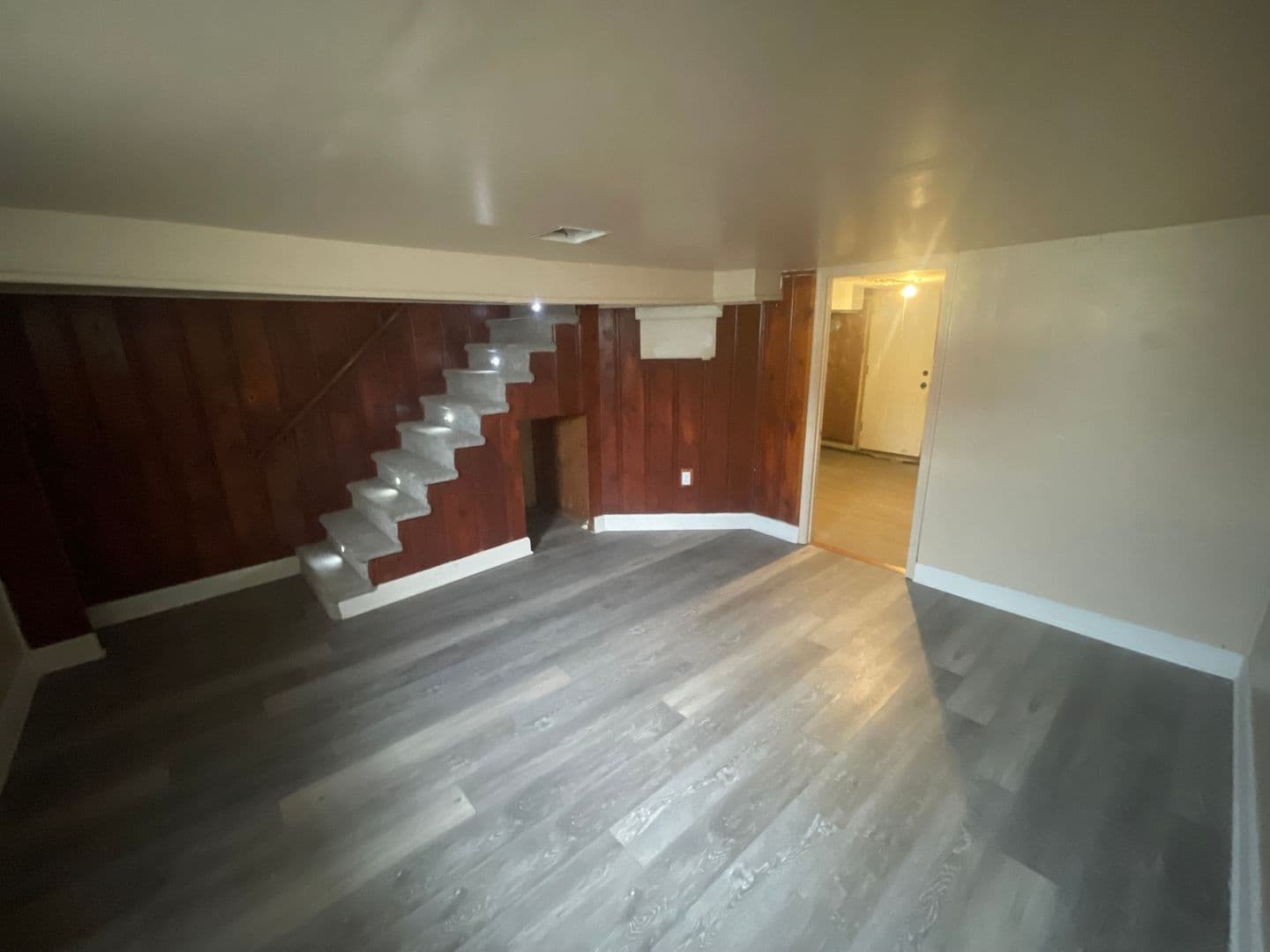 Essex House: 551 Welbrook Rd