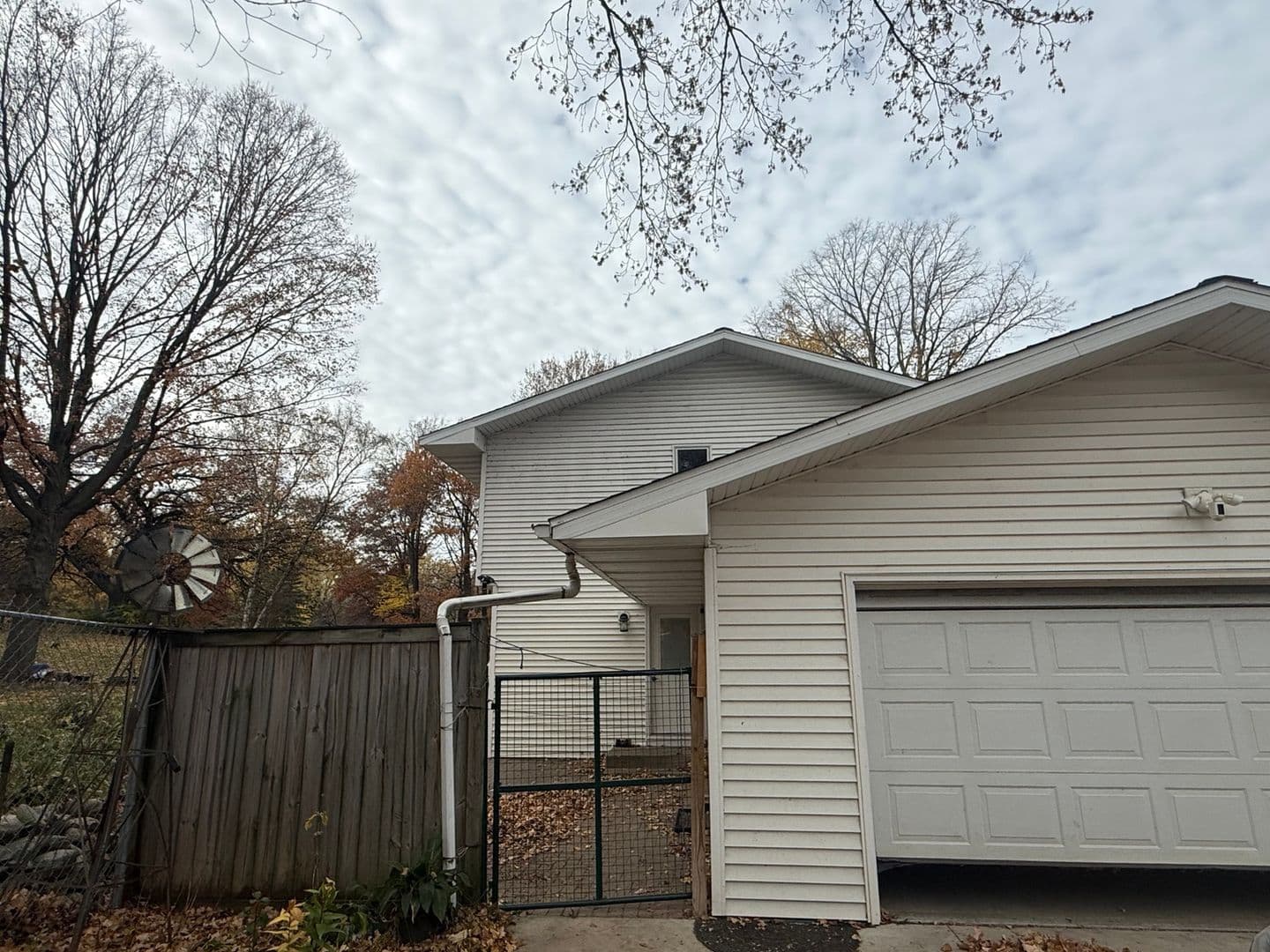Prior Lake House: 17742 Fairlawn Ave