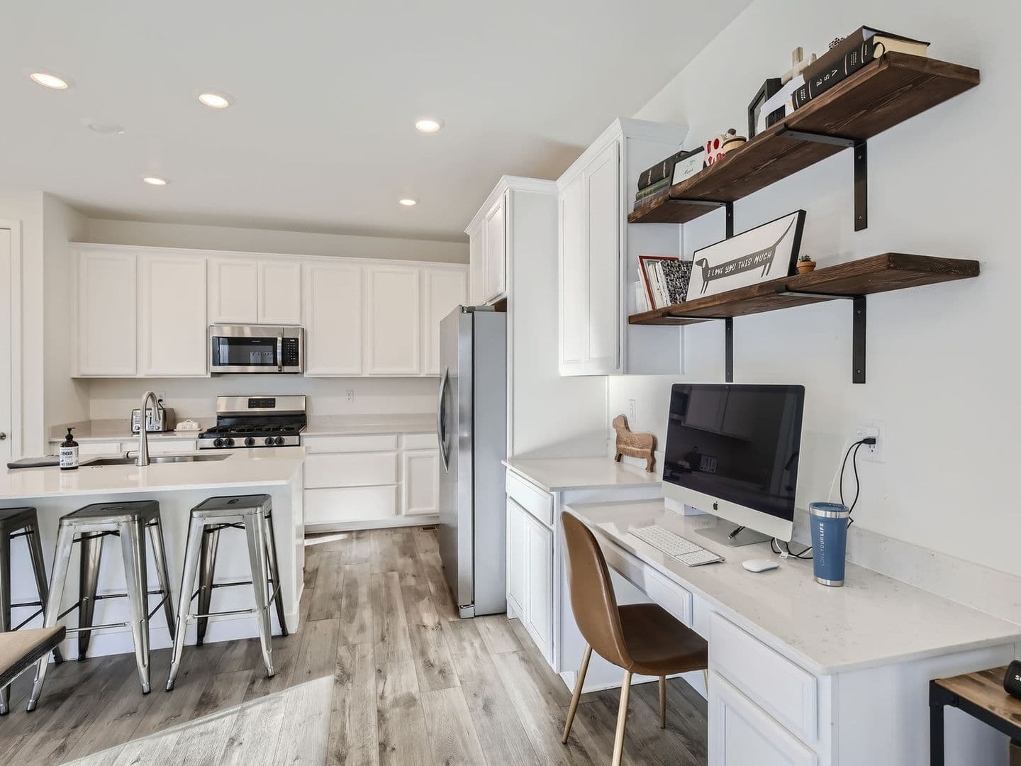 Longmont House: 12885 Bay St