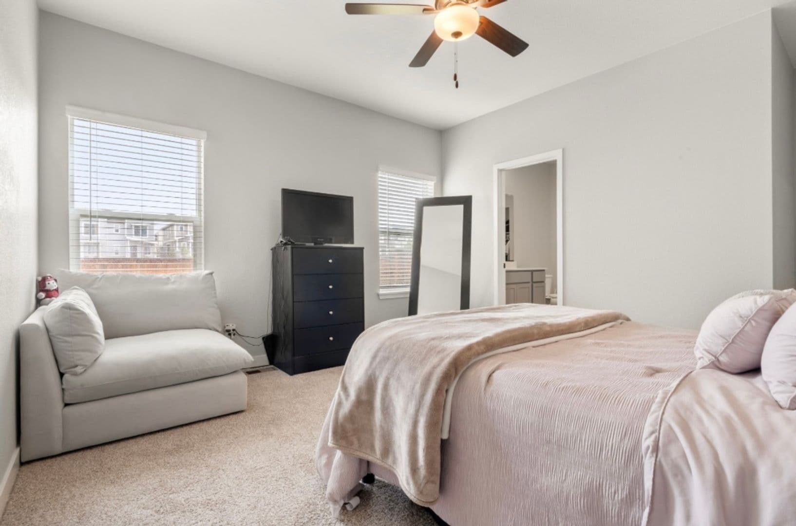 Commerce City House: 17801 E 95th Pl