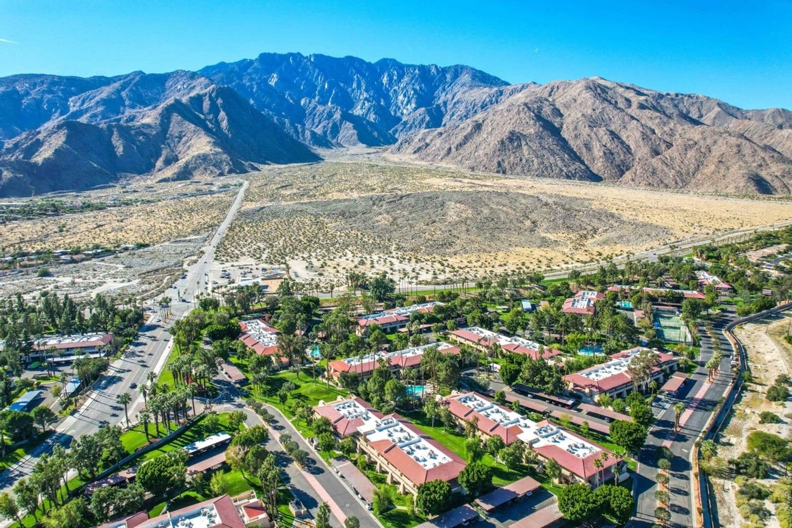 Palm Springs Condo: 2801 N Los Felices Cir E