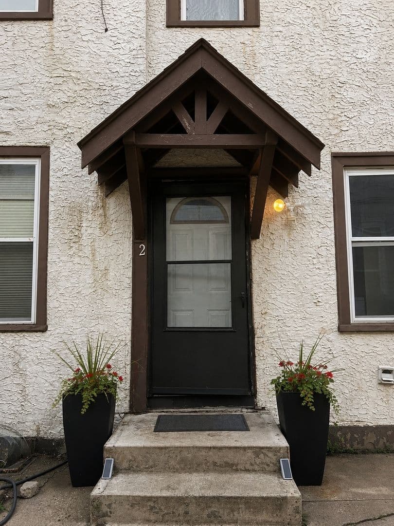 St. Paul Townhome: 708 Randolph Ave.