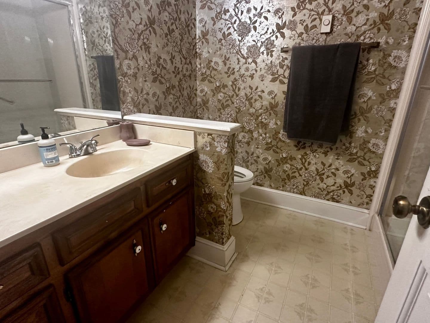 Charlotte House: 4316 Brookwood Rd