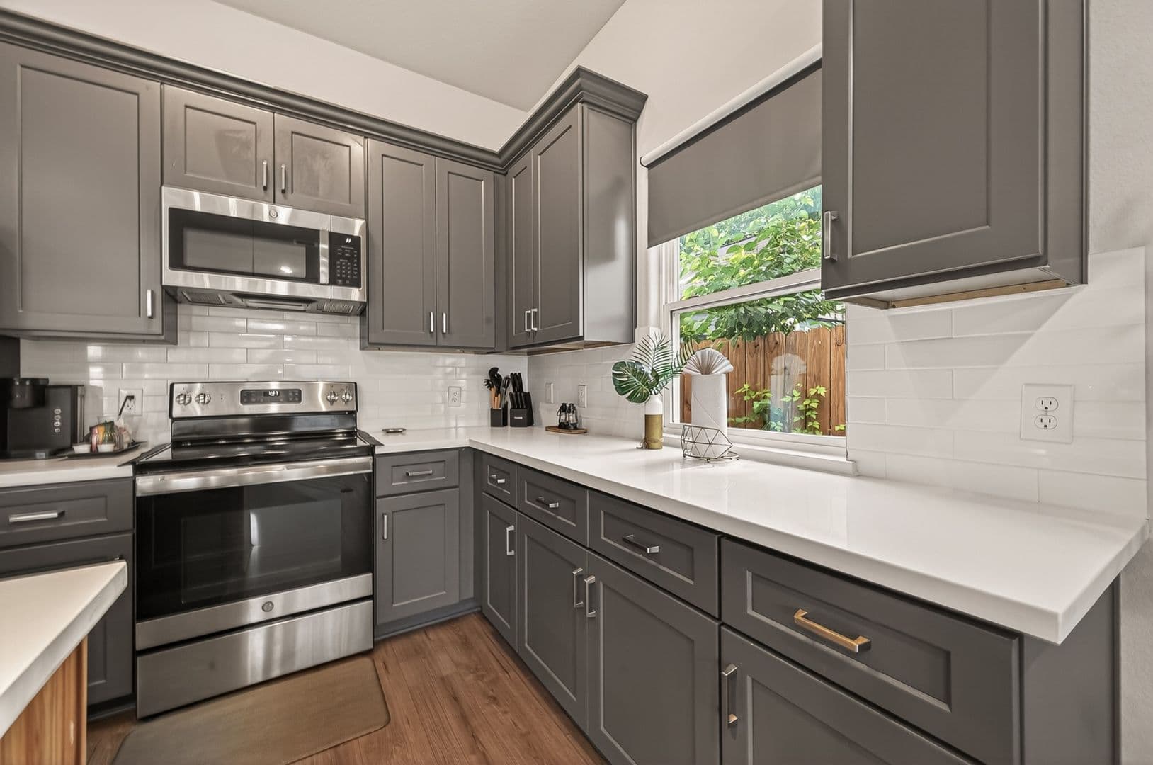 Houston Townhome: 4221 Galesburg St
