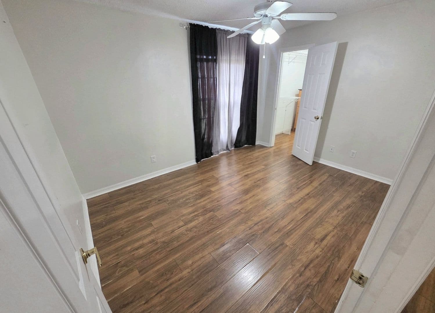 Lakeland House: 7628 Lewis Rd