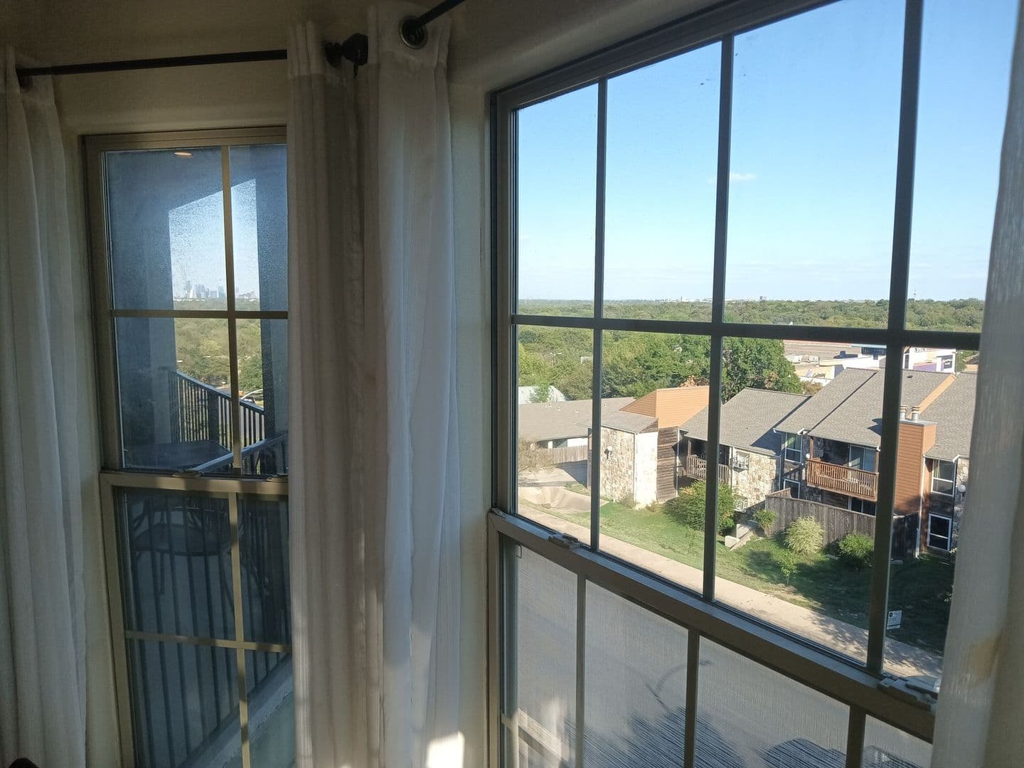 Austin Condo: 6810 Deatonhill Dr