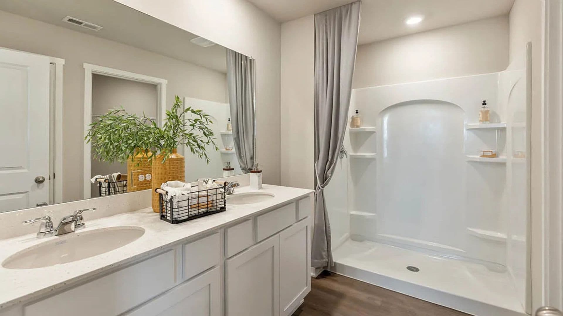 Grimes House: 5624 153rd St