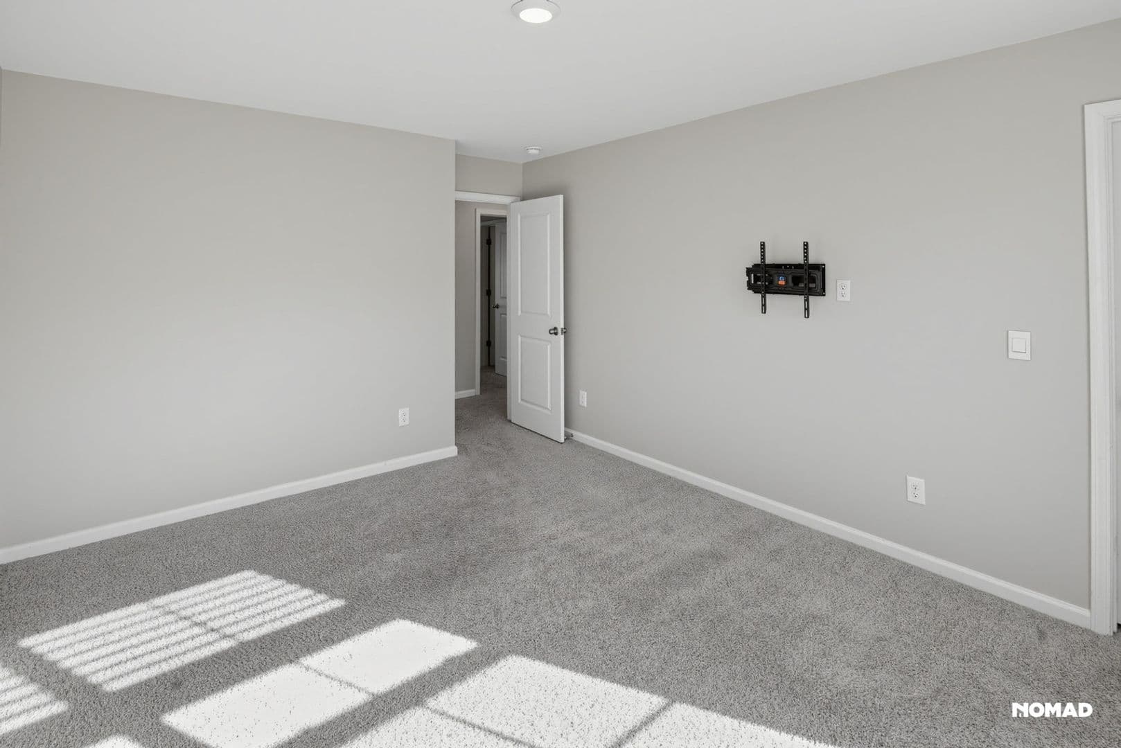 Columbia House: 162 Dunham Rd