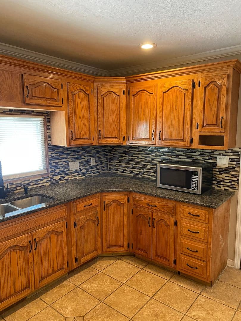 Kansas City House: 2632 E 9th St