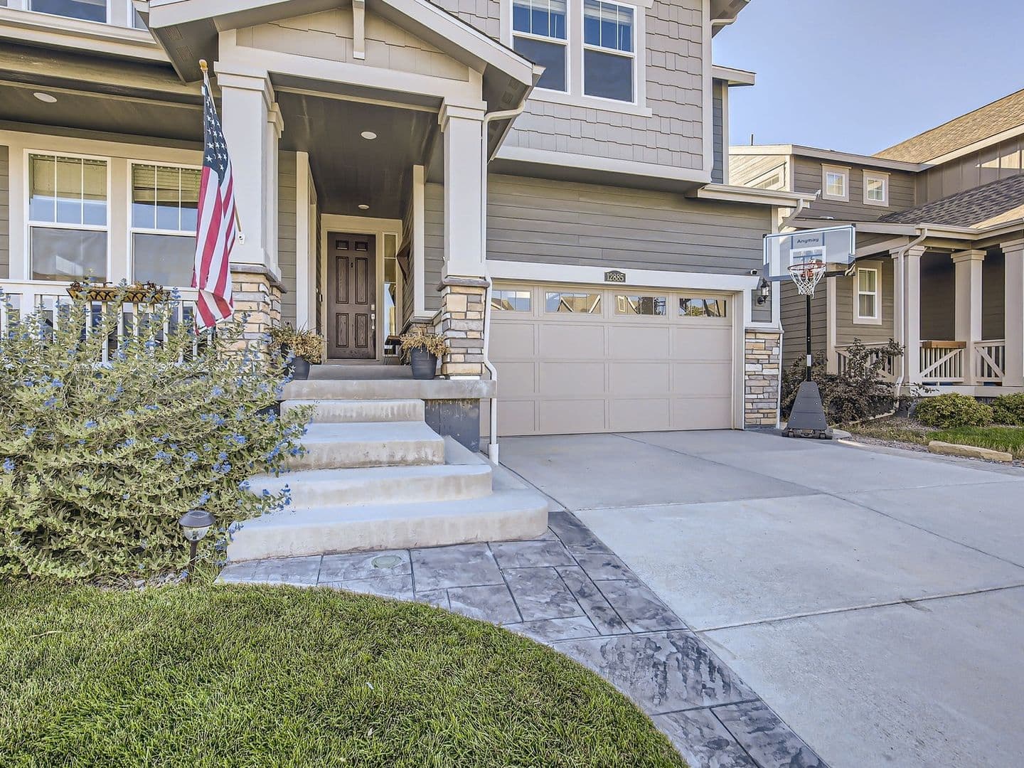 Longmont House: 12885 Bay St