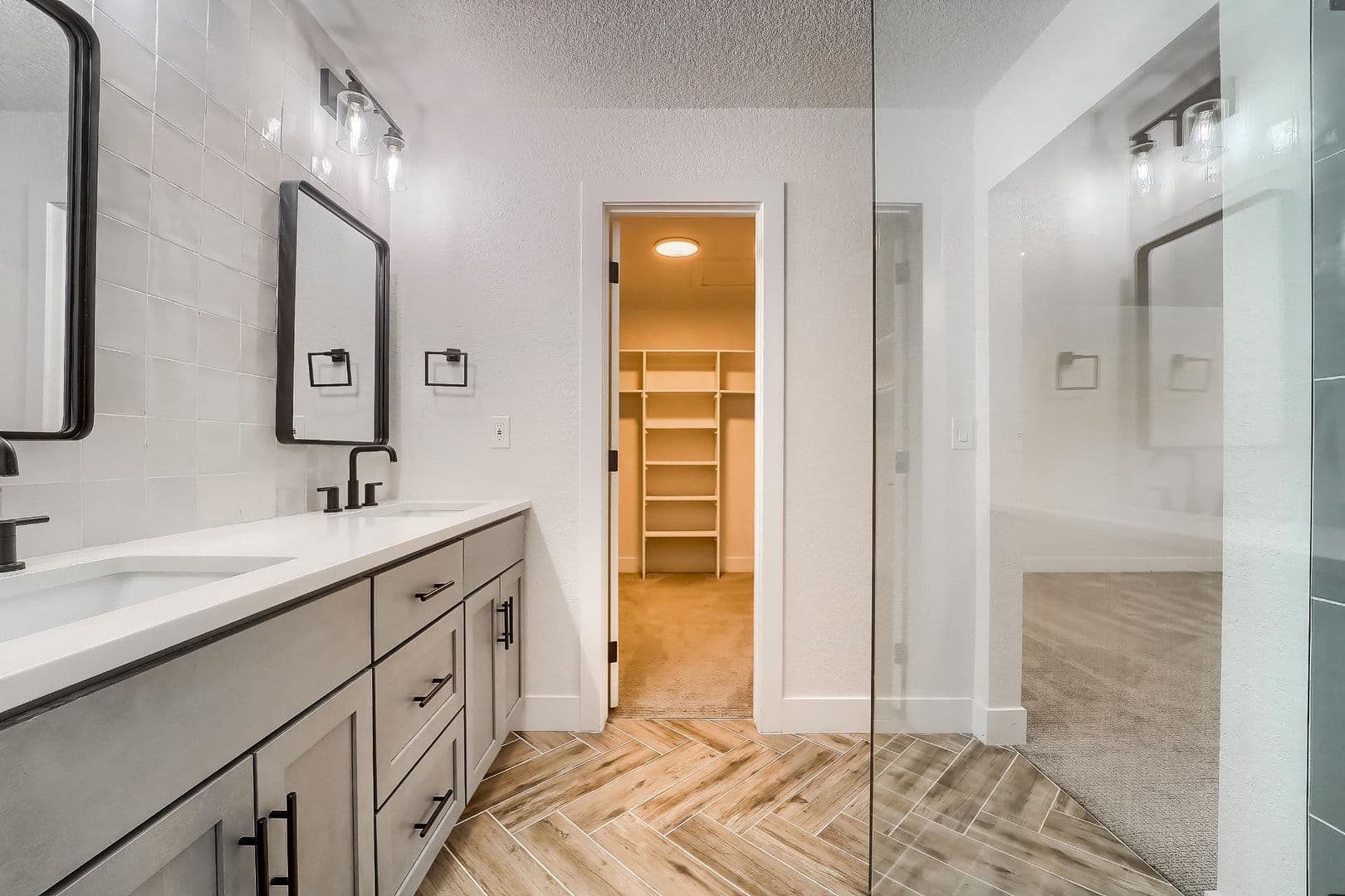Denver House: 9923 East Exposition Avenue