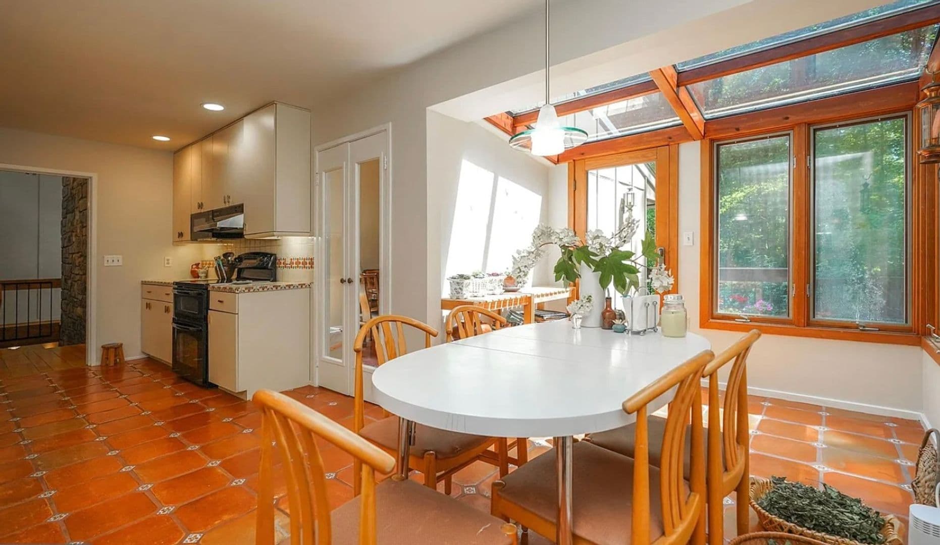 Potomac House: 8801 Quiet Stream Ct