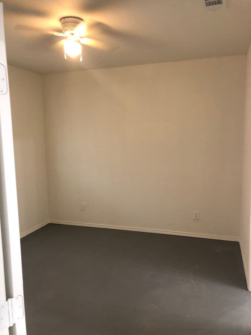 Lindale Townhome: 22404 Matins Ln