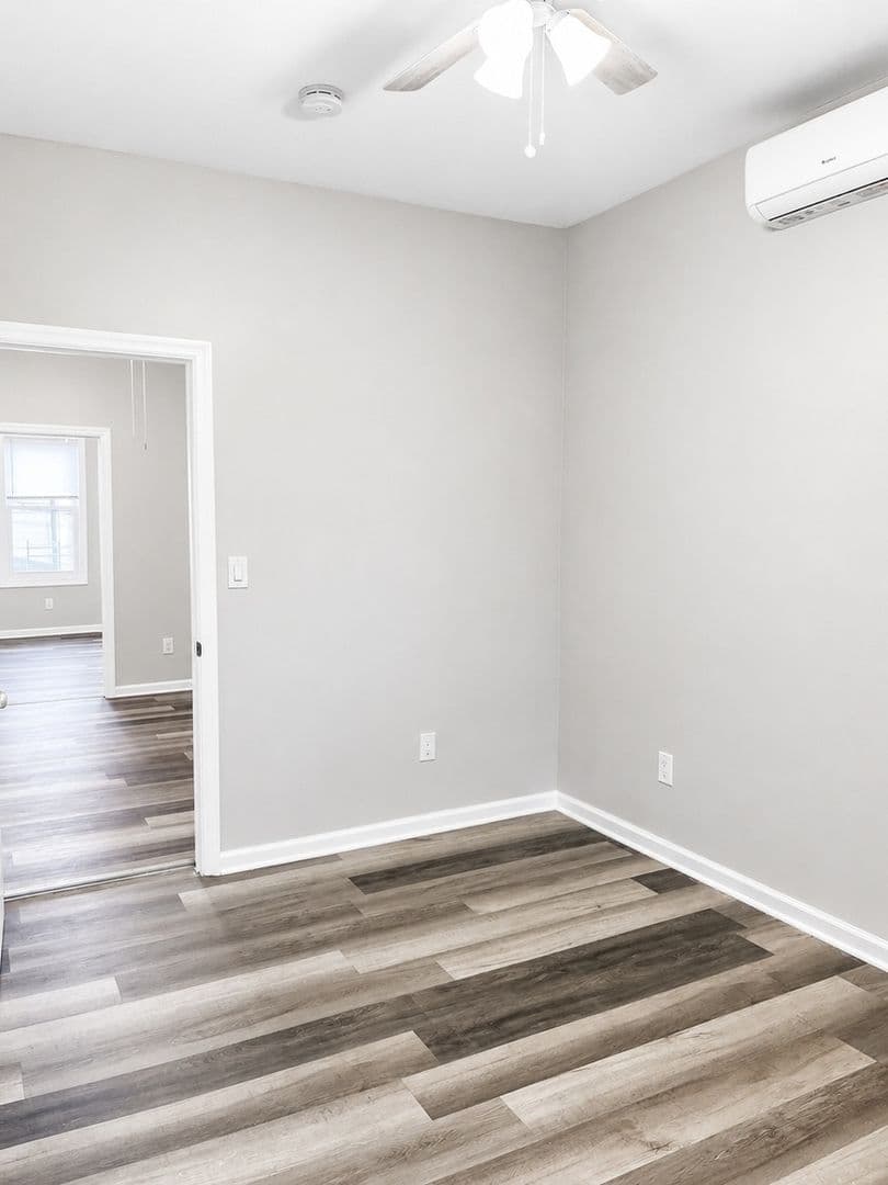 Jersey City Townhome: 207 Armstrong Ave