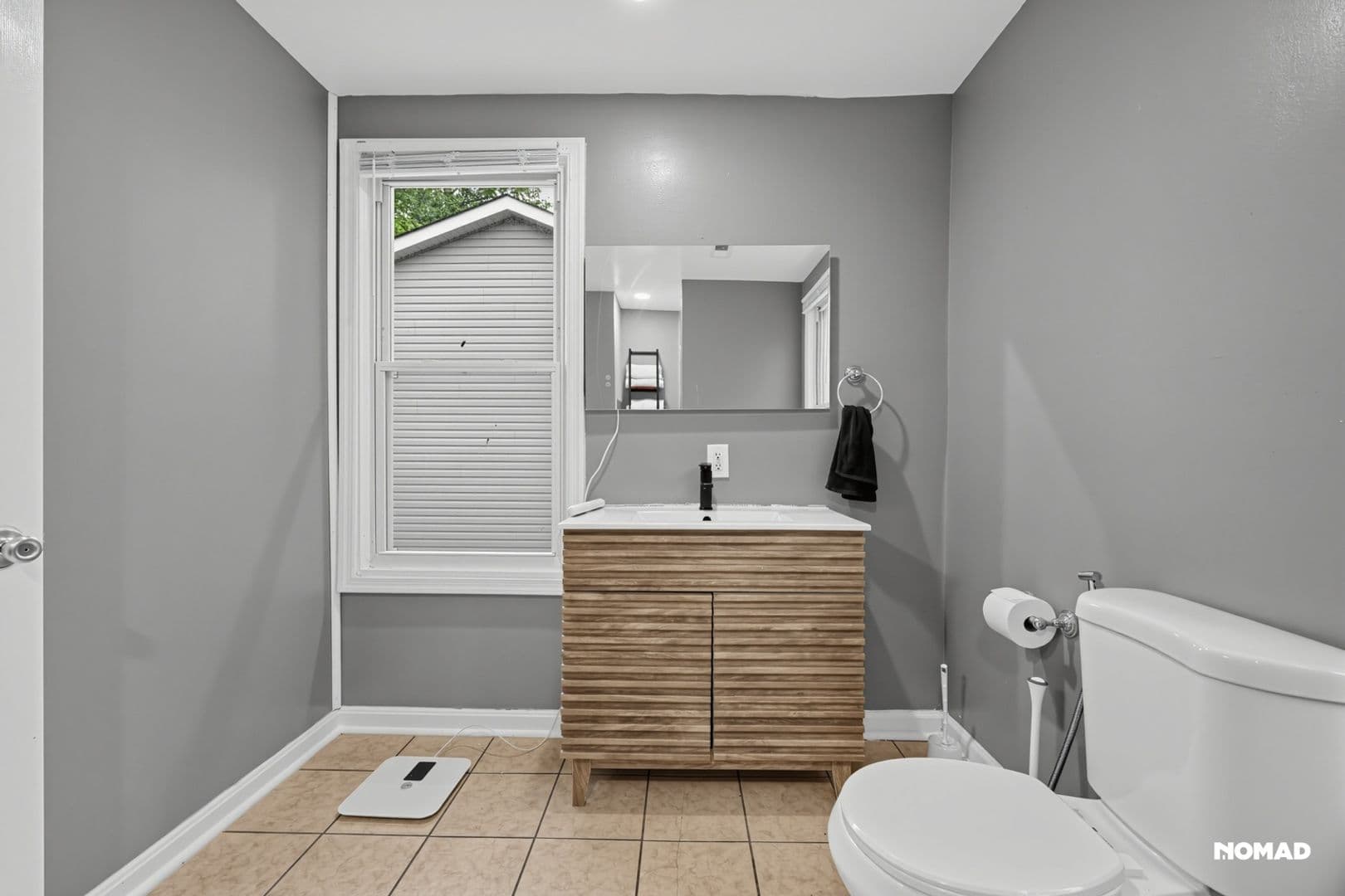 Washington House: 1627 W St SE